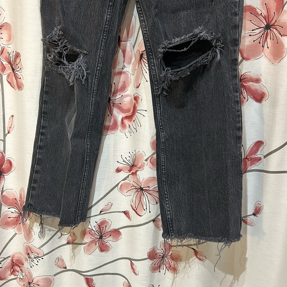 ABERCROMBIE & FITCH • 90’s Straight Ultra High Rise • Size 26 / 6 - Picture 5 of 7